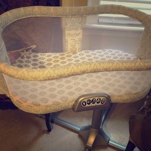 Halo Premier Bassinest